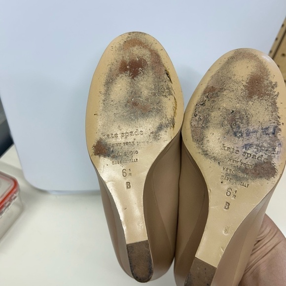 Kate Spade New York Leather Bow Accents Pumps - Picture 12 of 12